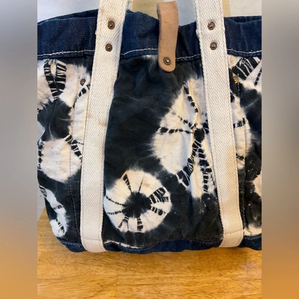 Hyena indigo tie-dye (shibori) pattern on canvas leather strap closure